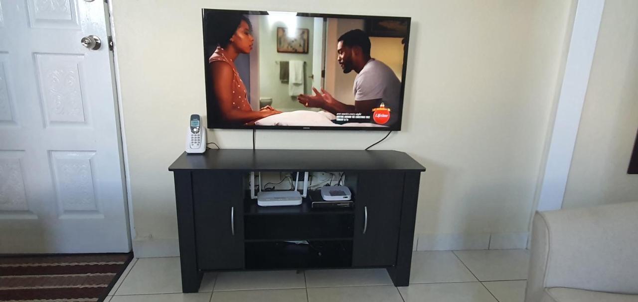 Hastings Towers 4D - Studio Apt Opp Beach Bridgetown Exterior foto