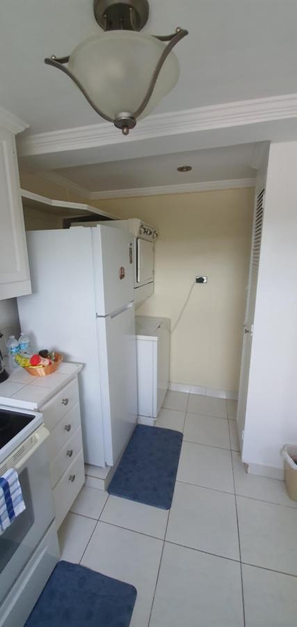 Hastings Towers 4D - Studio Apt Opp Beach Bridgetown Exterior foto