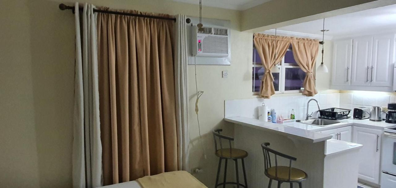 Hastings Towers 4D - Studio Apt Opp Beach Bridgetown Exterior foto